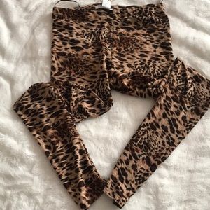 Animal print leggings
